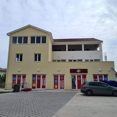 Apartments Figa Оребич Екстер'єр фото