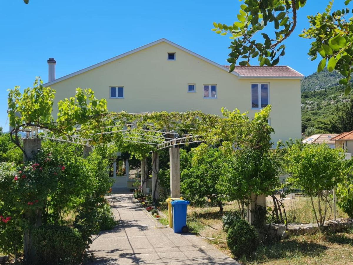 Apartments Figa Оребич Екстер'єр фото